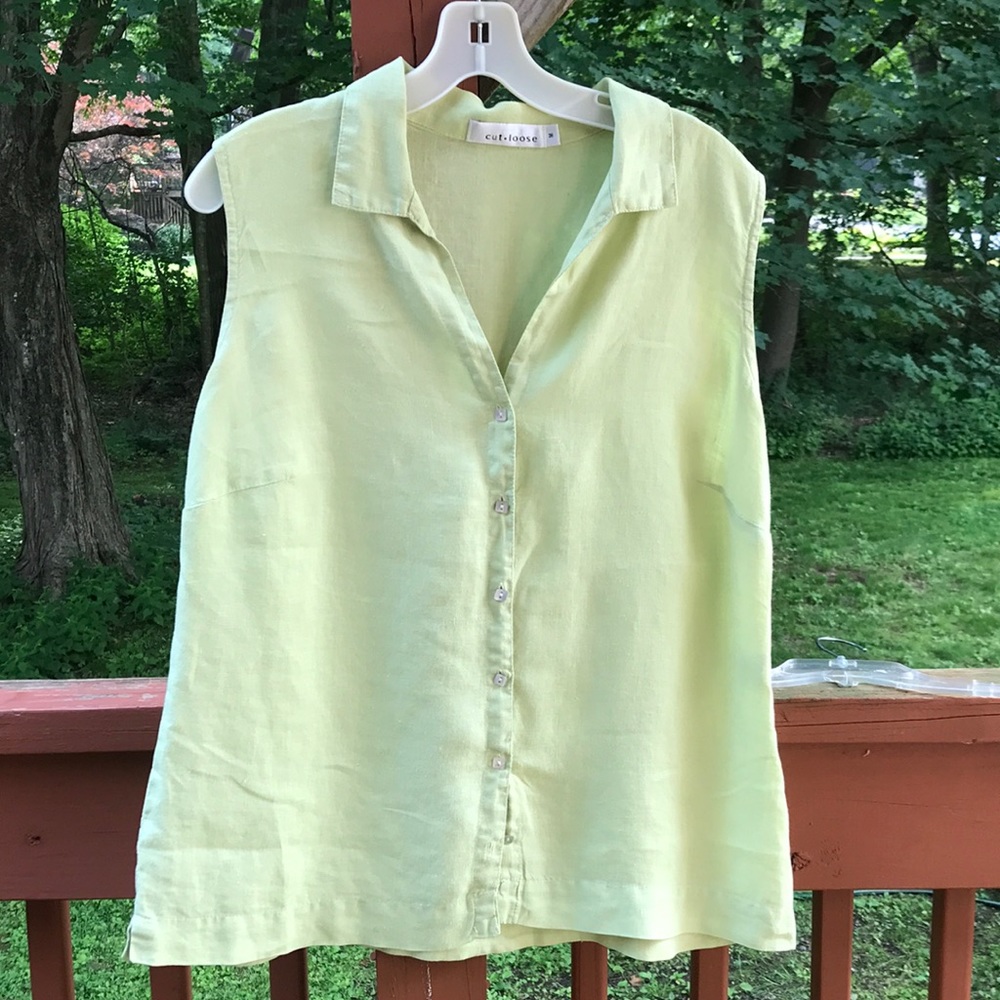 Cut Loose Sleeveless Pale Green Linen Collared Button Top With Side Vents MP
